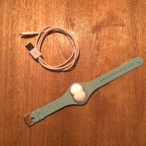 Ava Fertility Bracelet - with charging cord
